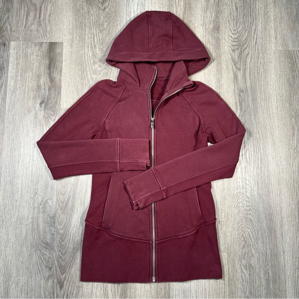 Lululemon‎ Jacket Womens 6 Burgundy Hooded Radiant Full Zip Hoodie Cassis W3evgs